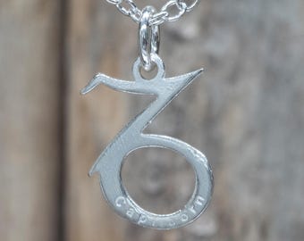 Naszyjnik ze srebra próby 925 z wisiorkiem z symbolem znaku zodiaku Koziorożca | Zawieszka z horoskopem