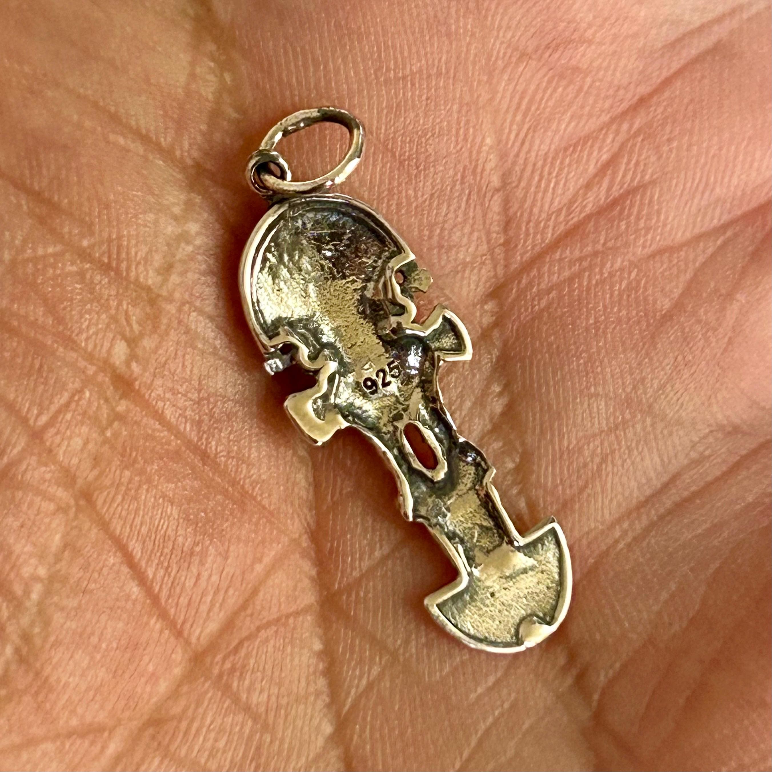 ペルー産トゥミスターリングシルバーペンダント：インカのお守り