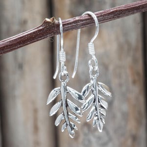 Sterling Silver Olive Branch Earrings – 925 Silver Mediterranean Leaf Dangle Earrings, Nature Jewelry Gift for Her IZS094
