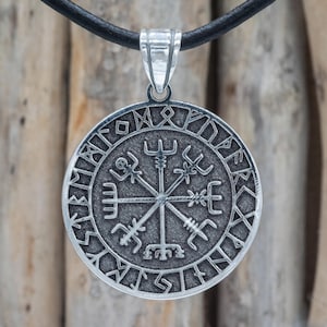 Vegvisir Viking Compass Pendant Necklace, Norse Symbol Amulet, 925 Sterling Silver, 30mm Protection Talisman with Runes BFV083