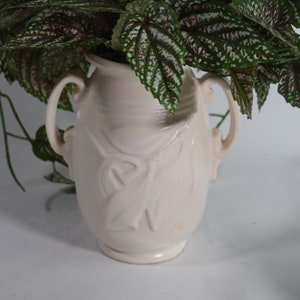 Shawnee USA Pottery Small Crème/ White Vase with Raised Embossed Leaves Design Off White Vase