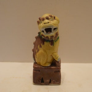 Chinese Foo Dog, 20th Century Chinese Sancai Glazed Porcelain Foo Dogs Chinese Imperial Yellow Guardian Lion Foo Dog on Pedestal