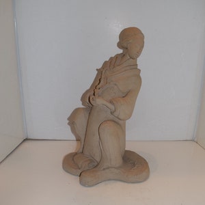 Rare 1981 Asian Lady / Woman w Flowers Signed Statue Sculpture - Austin Prod Inc L&#39;Oriental geisha &quot;Seated Asian Figure,&quot; HARD TO FIND