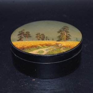 Small Russian Lacquer box vintage hand painted Fedoskino Trinket Box Fedoskino Pegockuho Lacquer Box Russian Trinket Box Landscape Scenery