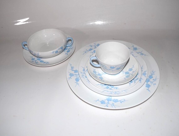 Spode China Blanche de Chine Blue GEISHA Service for 12 Plus Extras No Gold Accents Sold as 1 place setting w/ EXTRA Pieces Sold Separately