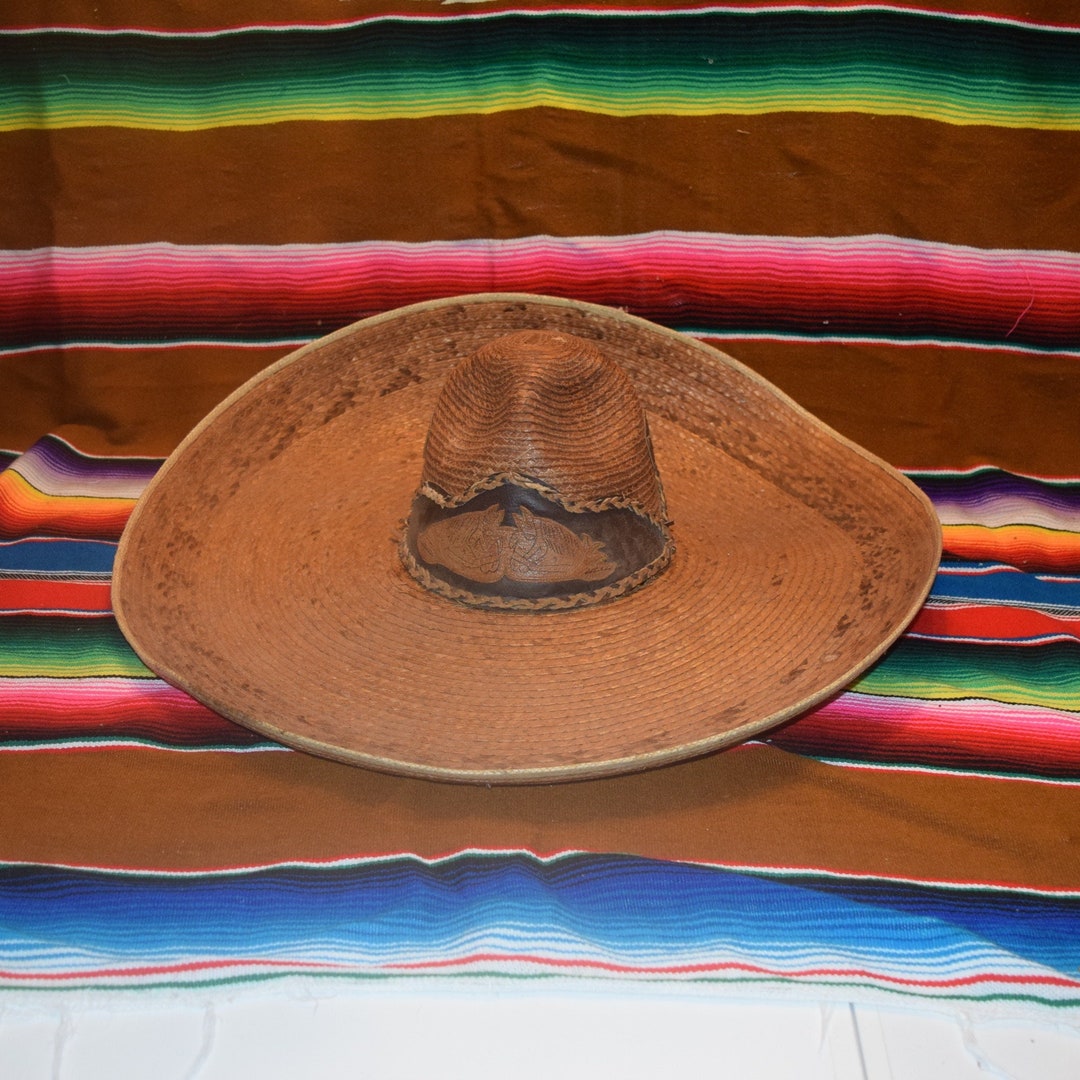 Chapeau mexicain en feutre rouge • Créations Chapeaux
