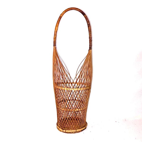 Vintage Traditional Tall Bamboo Woven Japanese Suruga Sensuji Style Ikebana Tea Ceremony or Wine Bottle Carrier Basket w Handle