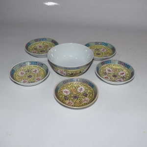 Famille Rose Mun Shou Chinese Jingdezhen Wanshou Unlimited Longevity China Porcelain Yellow Bowl & Mun Shou Soy Sauce Dish Set of 5