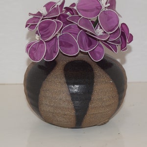 Kummari Studio Pottery Mid Century Modern Vessel Signed Kummari Pottery Mid-Century Modern Pottery/Ceramics Signed Kummari