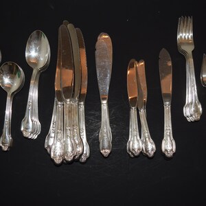 International Silverplate Falmouth Pattern Taiwan International Silverware Monogrammed PL Amsilco Silverware/Flatware Silver Plate Flatware International Silverplate Falmouth Pattern Taiwan International Silverware Monogrammed PL Amsilco Silverware/Flatware Silver Plate Flatware