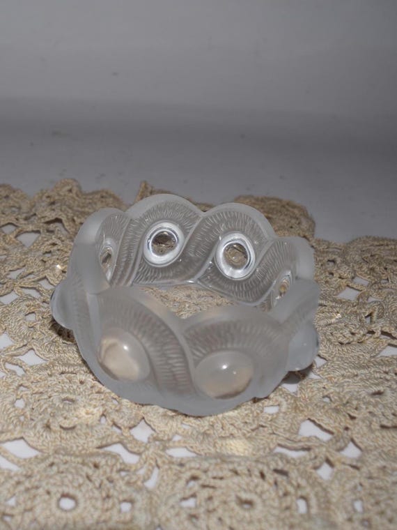 cendrier cigarette Select either Lalique Gao Cendrier, Ashtray Textured Serpentine Motif or  Paquerette Daisy Cigarette Vase Holder Frosted Fine French Crystal