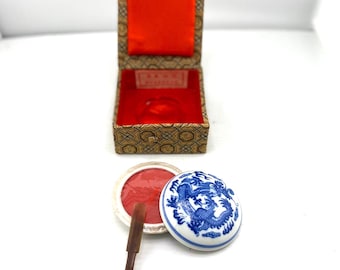 Chinese Porcelain Ink Pot Sometsuke Blue and White Dragon Lid Red Seal Paste Asian Ink Box Chop Pot Calligraphy Painting Stamping Seal Chop
