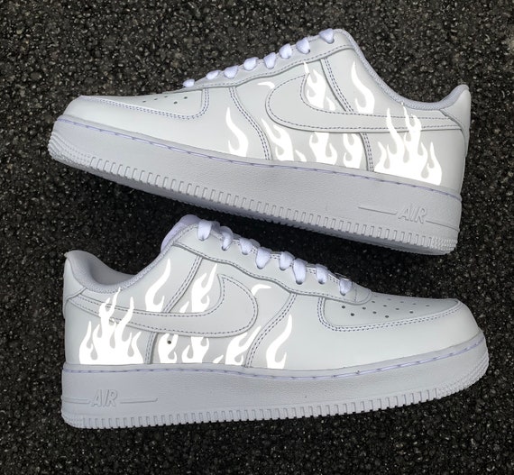 hoofd Voorstellen Hij Reflective Flames White Nike Air Force 1 Custom Air Force 1s - Etsy