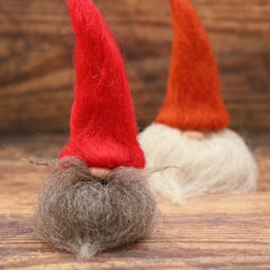 Gnome needle felting pattern instant download PDF - Start needle felting today - Super easy needle felting tutorial