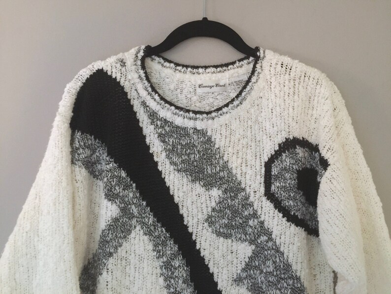 90s Sweater Women 1990s 1980s Sweaters Medium Geometric Print Black White Grey Gray Abstract Pattern Monochromatic Pullover