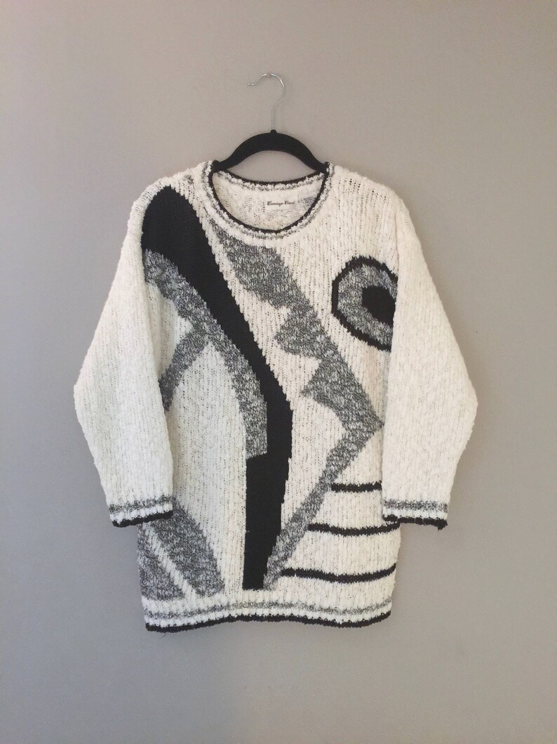 90s Sweater Women 1990s 1980s Sweaters Medium Geometric Print Black White Grey Gray Abstract Pattern Monochromatic Pullover
