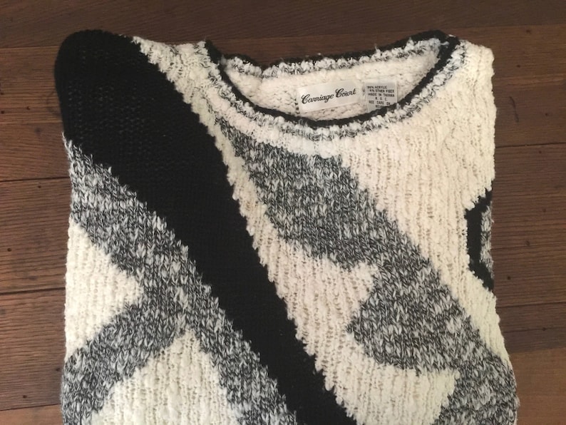 90s Sweater Women 1990s 1980s Sweaters Medium Geometric Print Black White Grey Gray Abstract Pattern Monochromatic Pullover