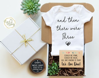 BoHo Pregnancy Baby Announcement Onesie® Bodysuit GIFTBOX a memorable Pregnancy Reveal gift for Parents Grandparents Sister Family Aunt