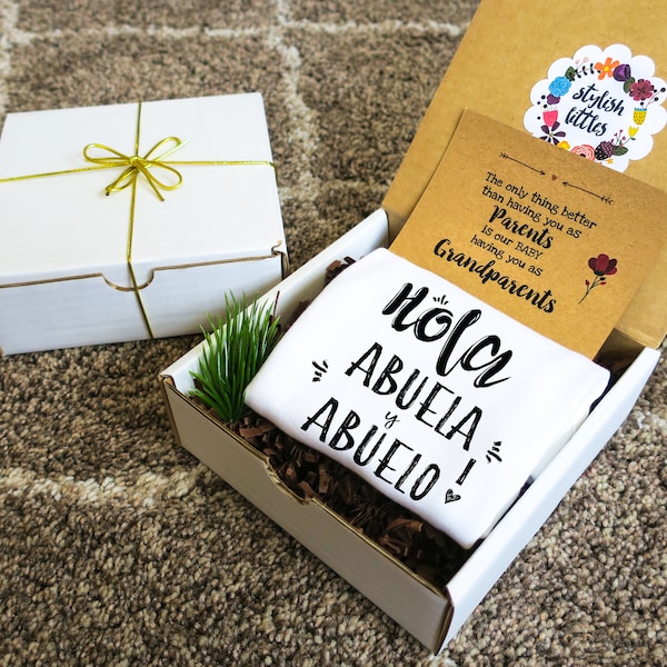 Español Pregnancy Baby Announcement Onesie®, Spanish Bebé Reveal to Grandparents Abuelos, Hola Abuela y Abuelo, anuncio de embarazo Gift Box