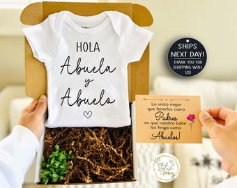 Pregnancy Announcement Baby Reveal Onesie® GiftBox in Spanish for Abuelitos Padres Anuncio de Embarazo para Abuela Abuelo Tia Tio Bisabuelos