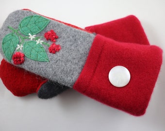 MEDIUM, Upcycled sweater mittens, Berries, Raspberry, Botanical, Garden, Farm, Felted wool, Canadian, Handmade, Gloves, Women, Teen, Gift