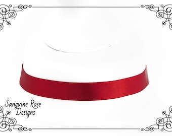 Schlichte rote Satin-Choker-Halskette, Eleganter Choker, Zeitloser Choker, Gothic Choker, Pagan Choker, Handgemacht, Verstellbar, verschiedene Größe