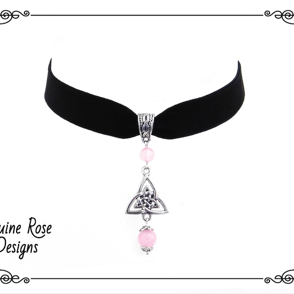 Rosenquarz Triquetra Choker Halskette - Keltischer Schmuck - Pagan Black Velvet Collar - Verstellbarer Edelstein Choker