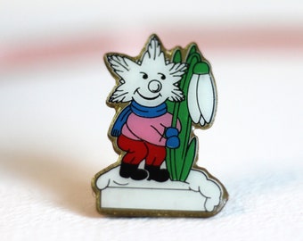 Brooch goblin with snowdrops, jewelry for children, retro brooch 1990s, forest gnome