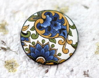 vintage Emaille-Brosche mit blauem Paisleymuster , 1980er Jahre Schmuck