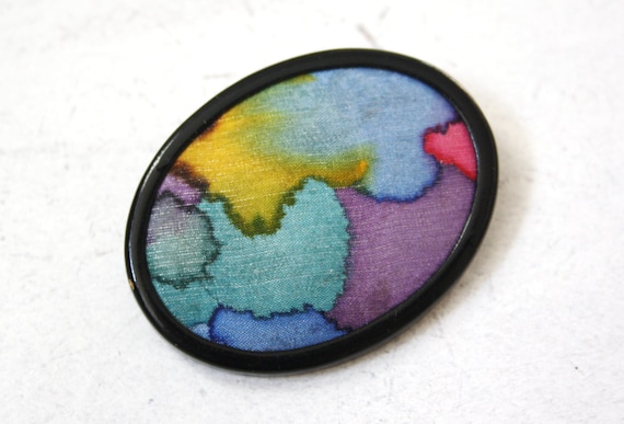 Broche Peinte Vintage - Accessoire Historique Unique - Occasion Bon état