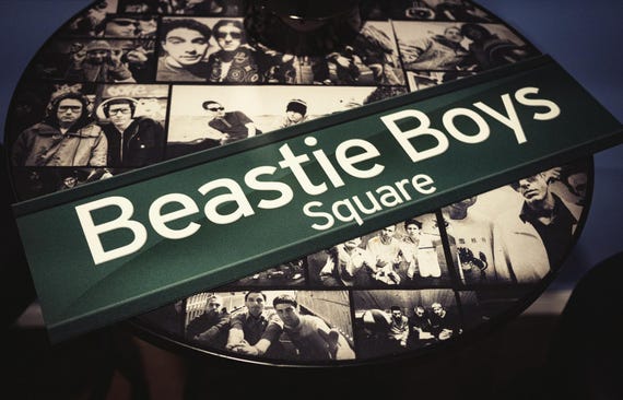 Beastie Boys To The 5 Boroughs サイン入りポスター Beastie Boys To The 5 Boroughs サイン入り Beastie Boys To