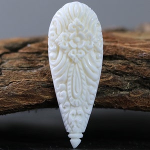 Tribal Elegance Bone Teardrop Naturist Style, Boho Chic, Hand-Carved, Jewelry Creation, 56mm