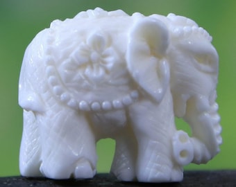Hand Carved Elephant Mini Figurine Pendant Detailed Ornament, Flat Back, 24mm