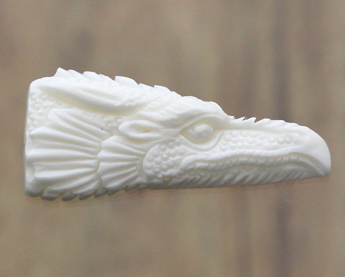 手彫りの骨製ドラゴンヘッド | ドラゴンペンダント彫刻 • 39 mm - Etsy