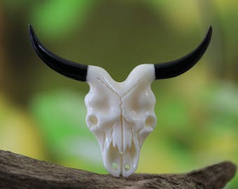 Steer Skull Carving Longhorn Cowboy Western Jewelry Genuine Bull Horn & Bone Authentic Southwestern Jewelry Focal Pendant FREE DRILLING 68MM