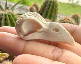 Hand-Carved Raven Skull | Natural Deer Antler Carving 42mm