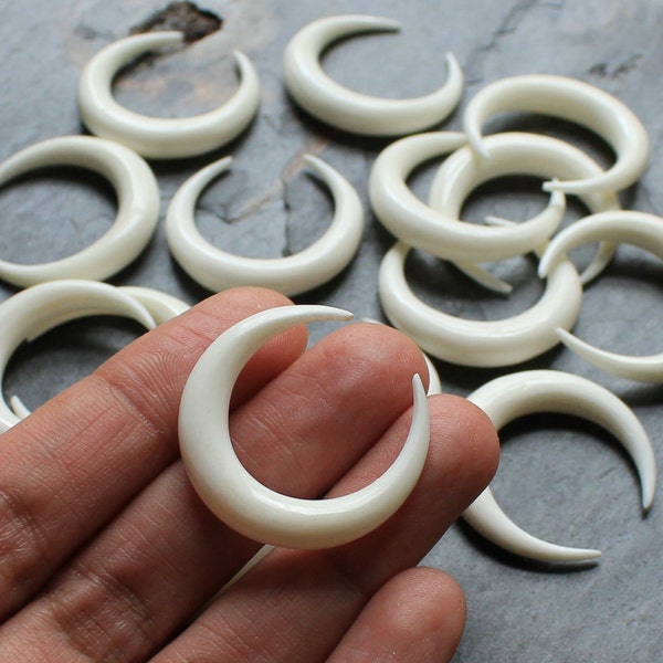 1PC Crescent Moon Bone Carving Double Horn Jewelry Designers Organic Durable Handcrafted FREE DRILLING Upon Request 30MM