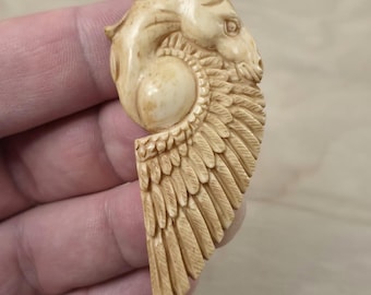 ペガサスの彫刻 空飛ぶ馬 神話の彫刻された骨 アンティーク風 - Etsy 日本