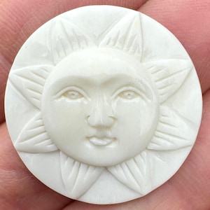 Radiant Sun Charm: Hand-Carved Bone Sun Face for Necklace Design, 30mm