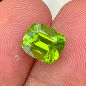 Peridot Cut Stone for Engagement Ring , Genuine Cushion Cut Apple Green Peridot Gemstone , August Birthstone , 3.75 Cts