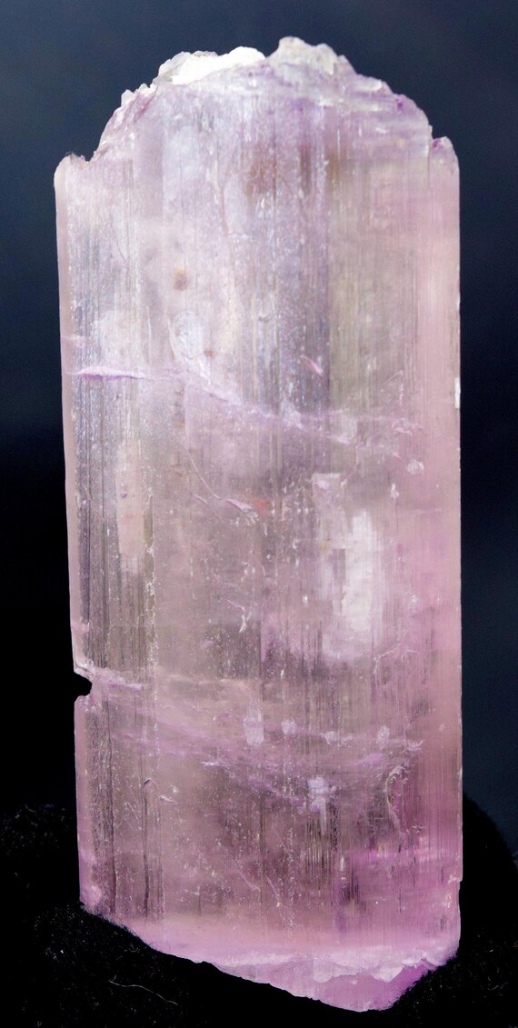 天然ピンククンツァイトクリスタル：V字型両端カット（127グラム