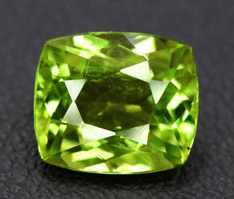 3.20 Carats Peridot Loose Gemstone From Pakistan
