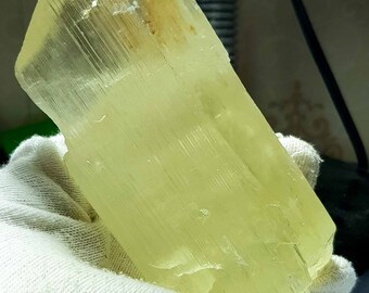 天然の黄色のトリフェーン クンツァイト クリスタル トリフェーン イエロー スポデューメン 原石 リチア輝石 天然石