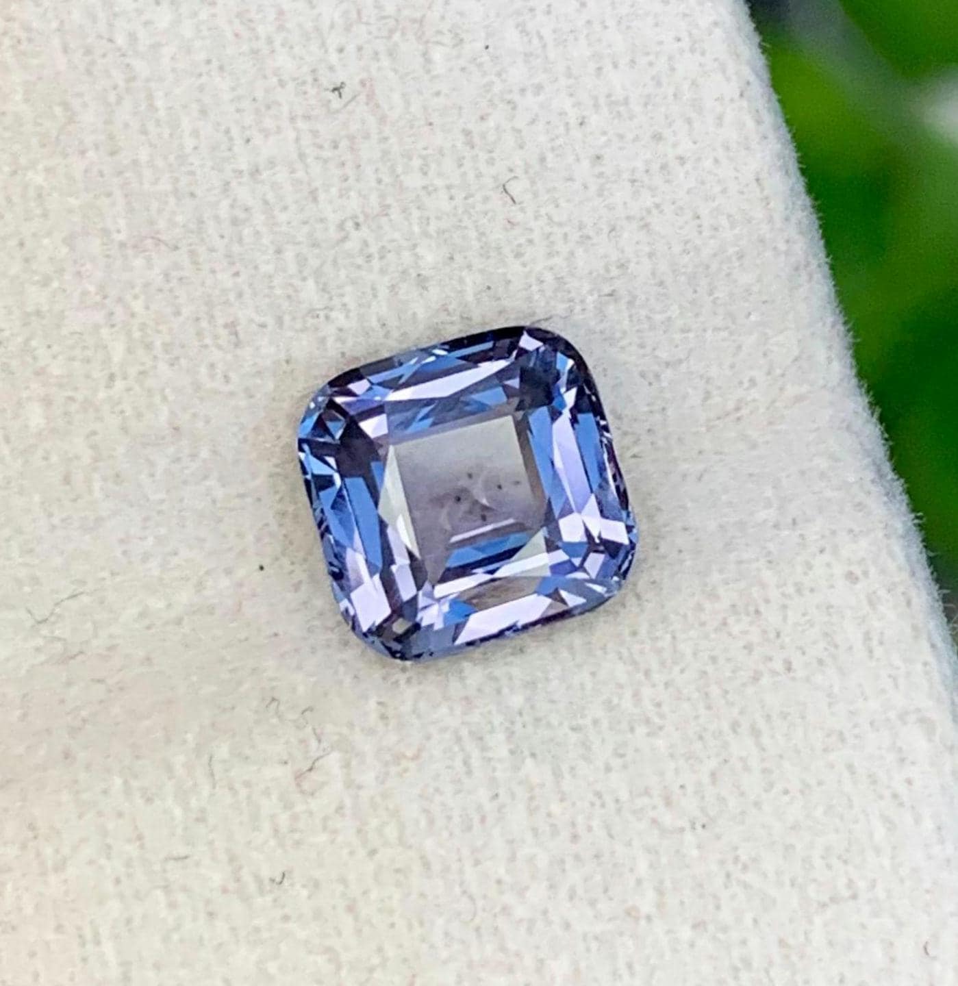 ビルマ産 グレースピネル(プラチナスピネル) 1.68ct 【公式通販】 ビルマ産 グレースピネル(プラチナスピネル) 1.68ct 【公式通販】