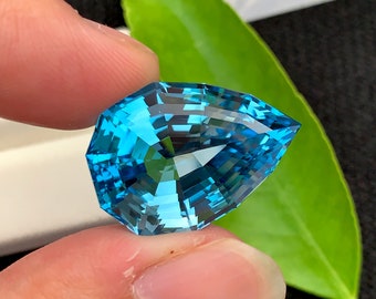 エレクトリックブルートパーズ宝石：49カラットペアカットスイス