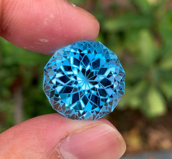 39.90カラットのスイスブルートパーズ宝石：ラウンドプレシジョン