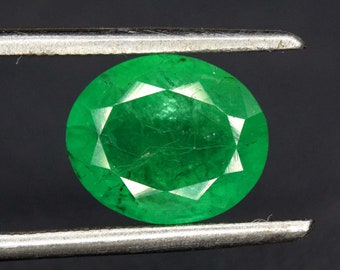 2.70 Carats Oval Cut Emerald Loose Gemstone From Zambia - 9*7.5*5 mm