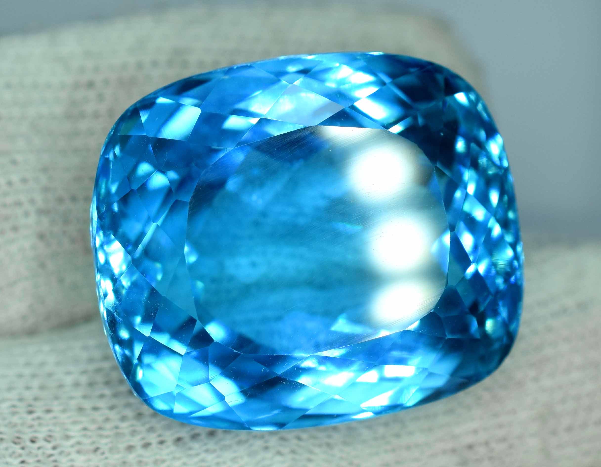 Swiss Blue Topaz Loose Gemstone Electric Blue Color 84.45 - Etsy