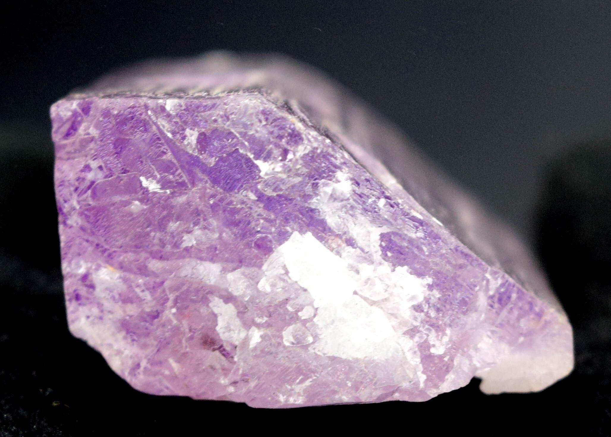 天然ピンククンツァイトクリスタル：V字型両端カット（127グラム