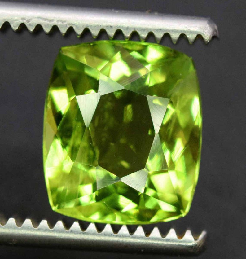 3.20 Carats Peridot Loose Gemstone From Pakistan